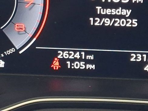 Used 2024 Audi Q5 e Prestige w/ Prestige Package image 20