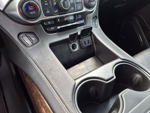 Used 2019 Chevrolet Tahoe LT image 18