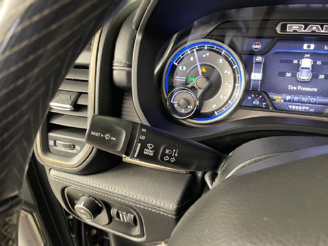 Used 2019 RAM 1500 Limited AWD/4WD image 10