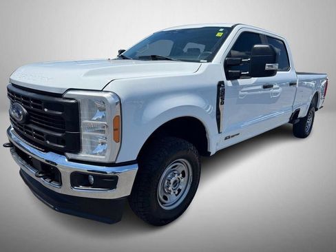 Used 2023 Ford F250 XL w/ XL Chrome Package AWD/4WD image 2