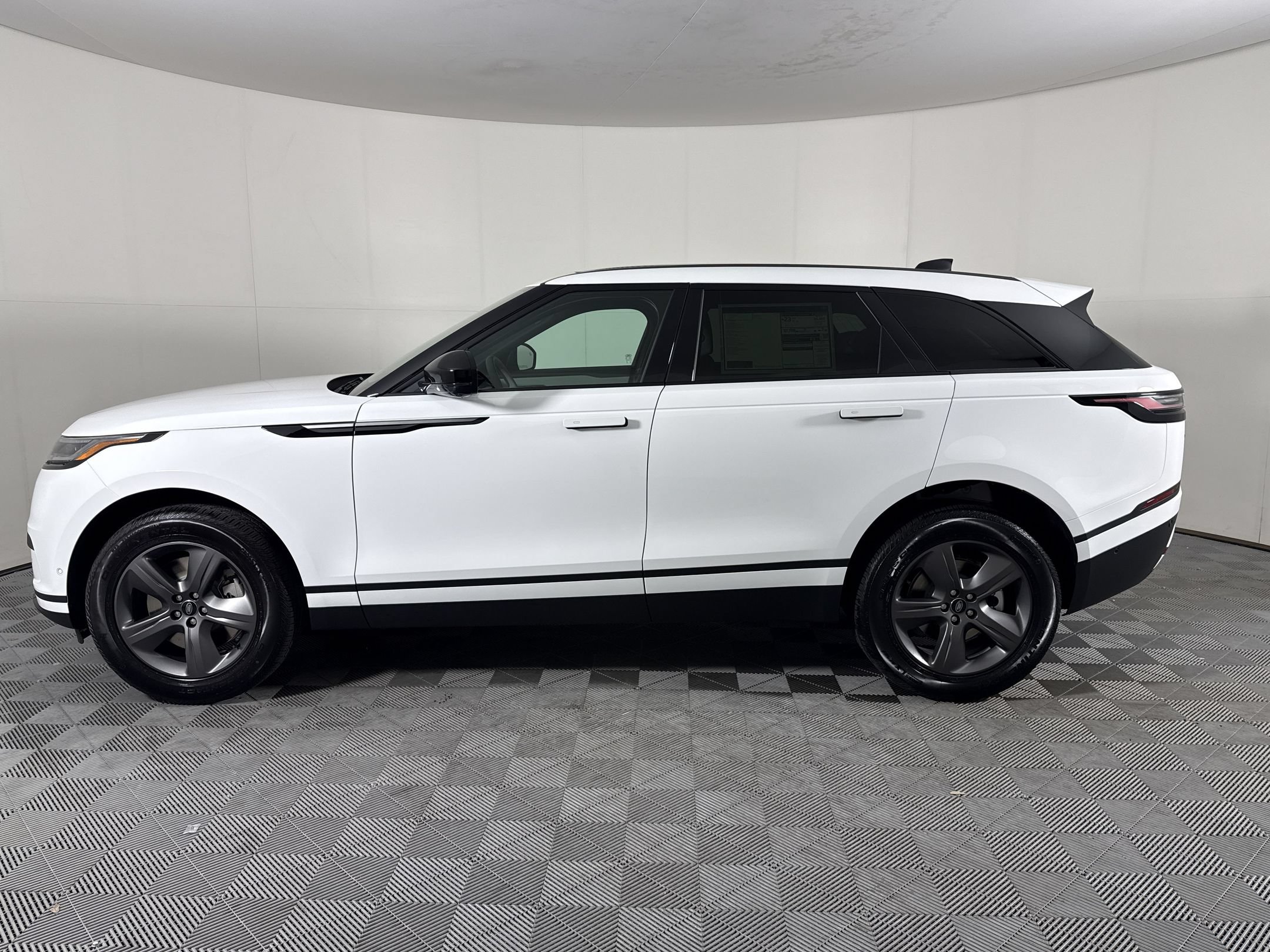 New 2026 Land Rover Range Rover Velar S AWD/4WD image 2