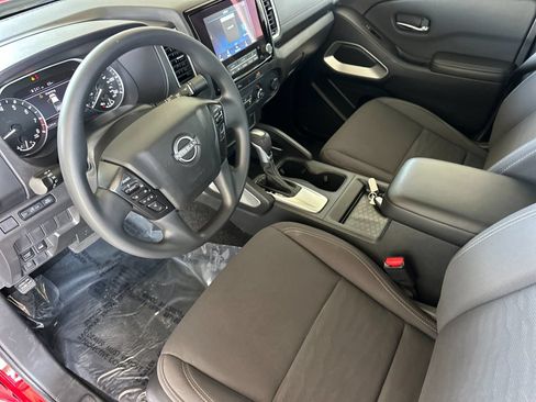 Used 2023 Nissan Frontier SV AWD/4WD image 9