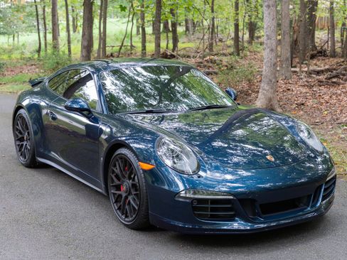 Used 2016 Porsche 911 Carrera GTS RWD image 3