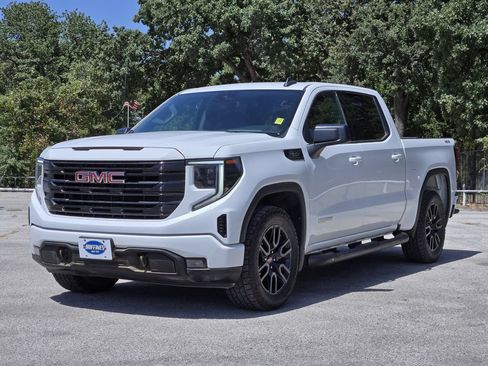 Used 2023 GMC Sierra 1500 Elevation AWD/4WD image 3