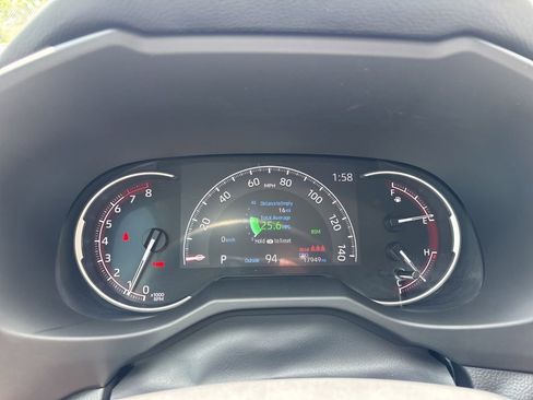 Used 2024 Toyota RAV4 XLE FWD image 17