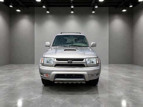 Used 2002 Toyota 4Runner SR5 AWD/4WD image 7
