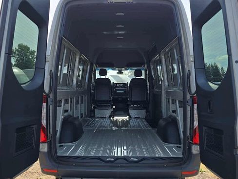 Used 2026 Mercedes-Benz Sprinter 2500 image 20