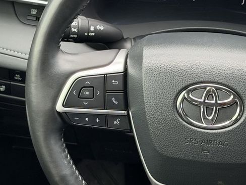 Used 2023 Toyota Highlander Limited AWD/4WD image 11