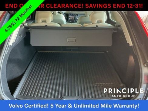 Certified 2023 Volvo XC60 B5 Plus image 32
