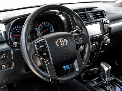 Used 2018 Toyota 4Runner TRD Off-Road AWD/4WD image 16