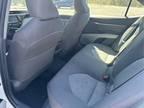 Used 2020 Toyota Camry LE FWD image 10