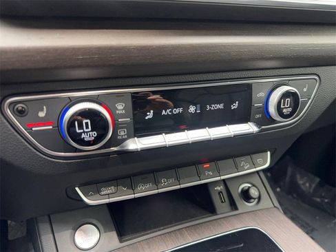 Used 2023 Audi Q5 2.0T Premium w/ Convenience Package image 67