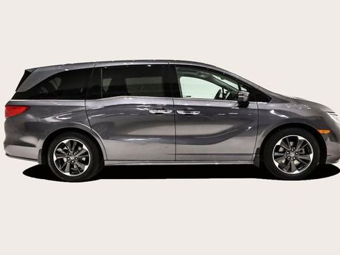 Used 2023 Honda Odyssey Elite image 4