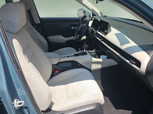 Used 2025 Honda HR-V LX image 6