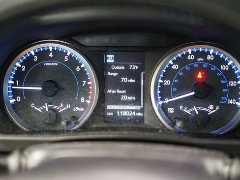 Used 2017 Toyota Highlander Plus w/ Carpet Mat Package image 22