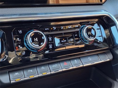 Certified 2026 GMC Sierra 1500 Denali image 9