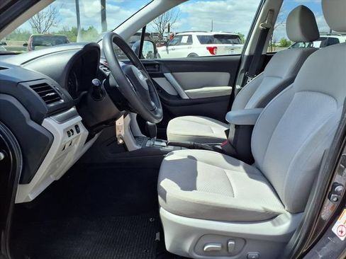 Used 2015 Subaru Forester 2.5i Premium AWD/4WD image 7