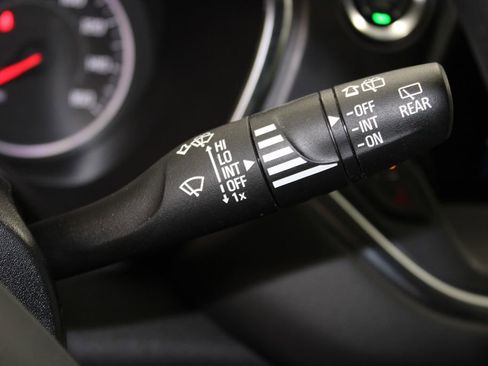 Used 2025 Chevrolet Blazer LT image 38