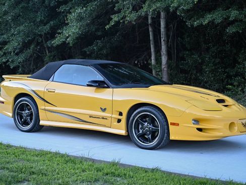 Used 2002 Pontiac Firebird Trans Am RWD image 34