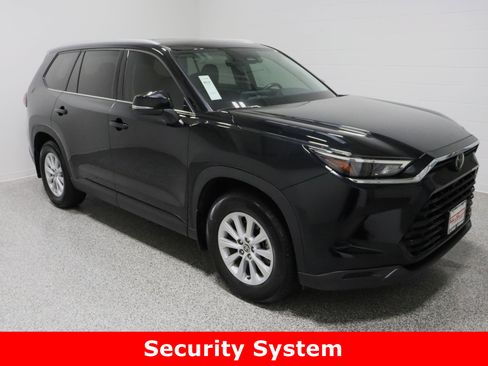 Used 2024 Toyota Grand Highlander XLE image 4