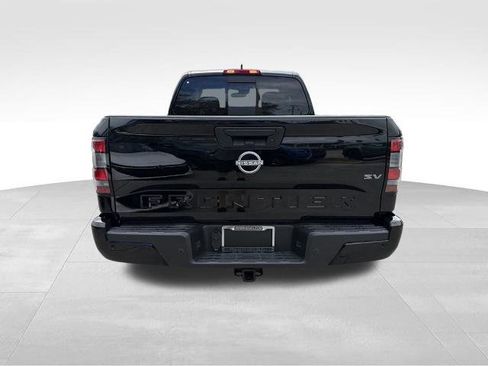 Certified 2024 Nissan Frontier SV w/ SV Convenience Package RWD image 7