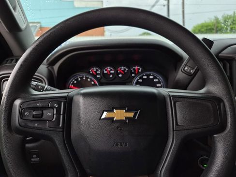 Used 2023 Chevrolet Silverado 1500 Custom image 18
