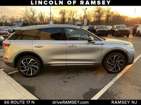 Used 2024 Lincoln Corsair Reserve w/ Equipment Group 201A image 8