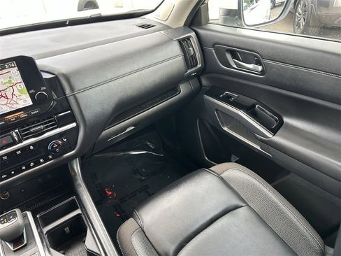 Certified 2023 Nissan Pathfinder SL w/ SL Premium Package image 19