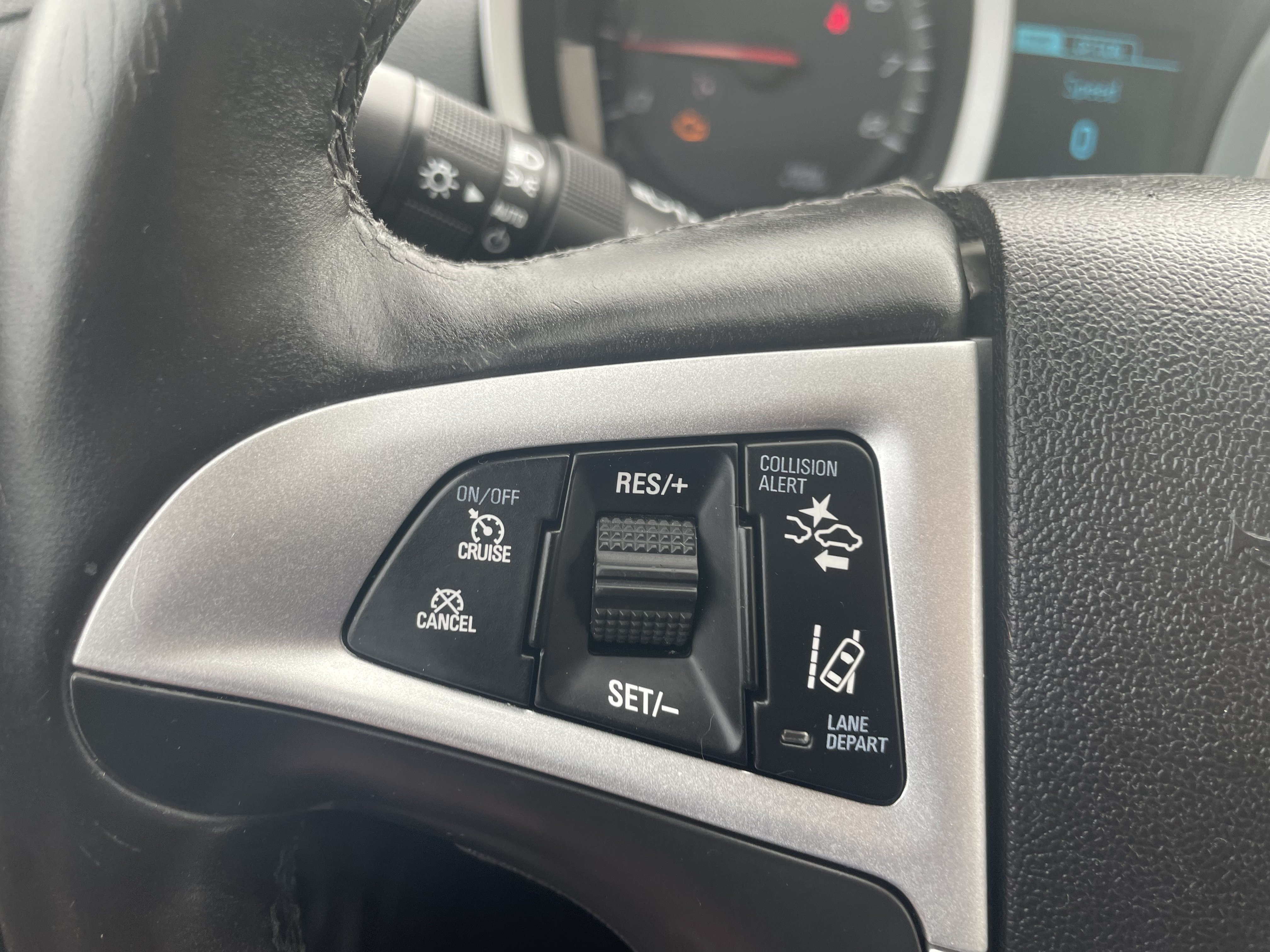 Used 2014 Chevrolet Equinox LTZ AWD/4WD image 14