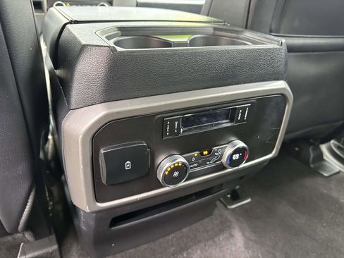Certified 2020 Ford Expedition XLT w/ Black Accent Package AWD/4WD image 11