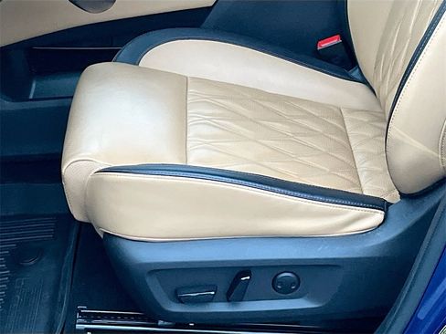 Used 2023 Nissan Rogue Platinum w/ Platinum Premium Package image 26