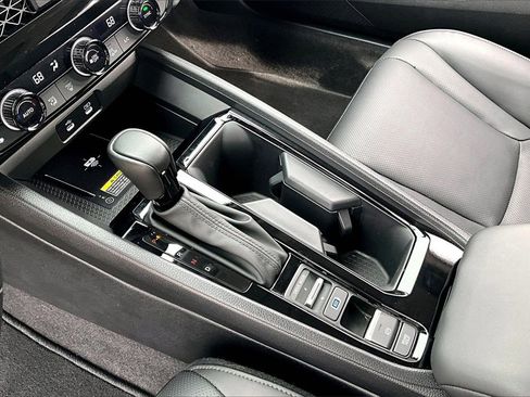 Used 2025 Honda Accord EX-L image 14