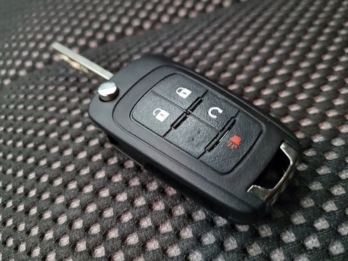 Used 2017 Chevrolet Equinox LT w/ Convenience Package FWD image 32