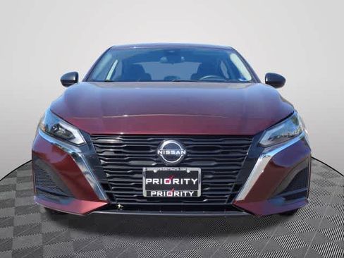 Used 2024 Nissan Altima 2.5 SV FWD image 5