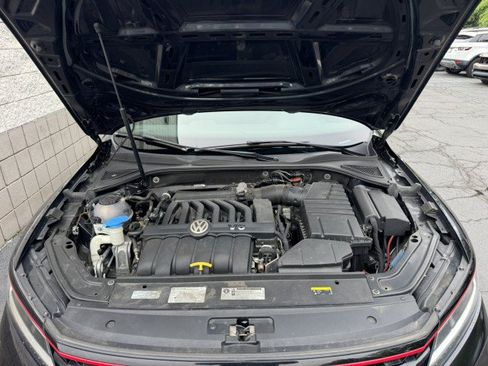Used 2018 Volkswagen Passat 3.6 FWD image 5