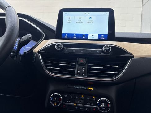 Used 2021 Ford Escape Titanium w/ Titanium Elite Package image 21