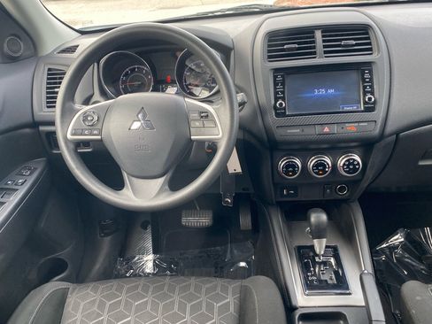 Used 2024 Mitsubishi Outlander Sport LE image 7