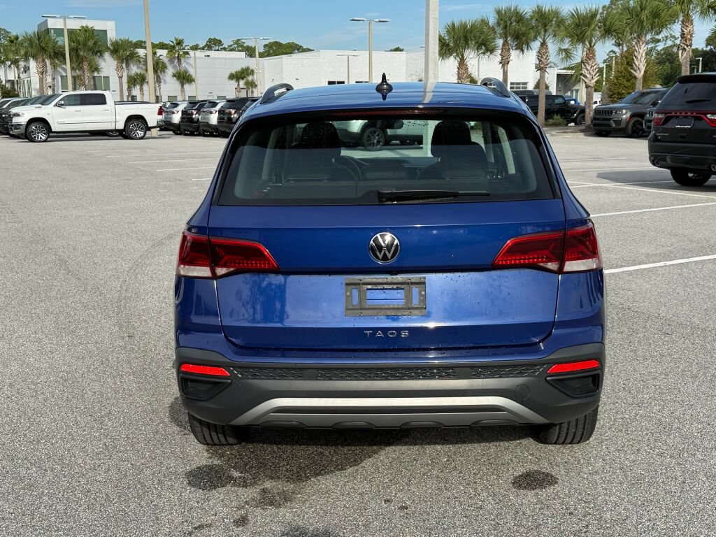 Used 2024 Volkswagen Taos S FWD image 4