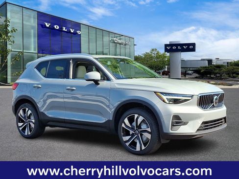 Certified 2025 Volvo XC40 B5 Ultra w/ Protection Package Premier image 1