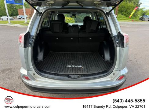 Used 2017 Toyota RAV4 LE AWD/4WD image 11