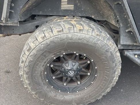 Used 2010 Jeep Wrangler Unlimited Sahara w/ Dual Top Group image 42