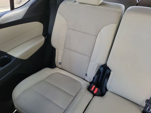 Used 2023 Chevrolet Traverse LS image 12