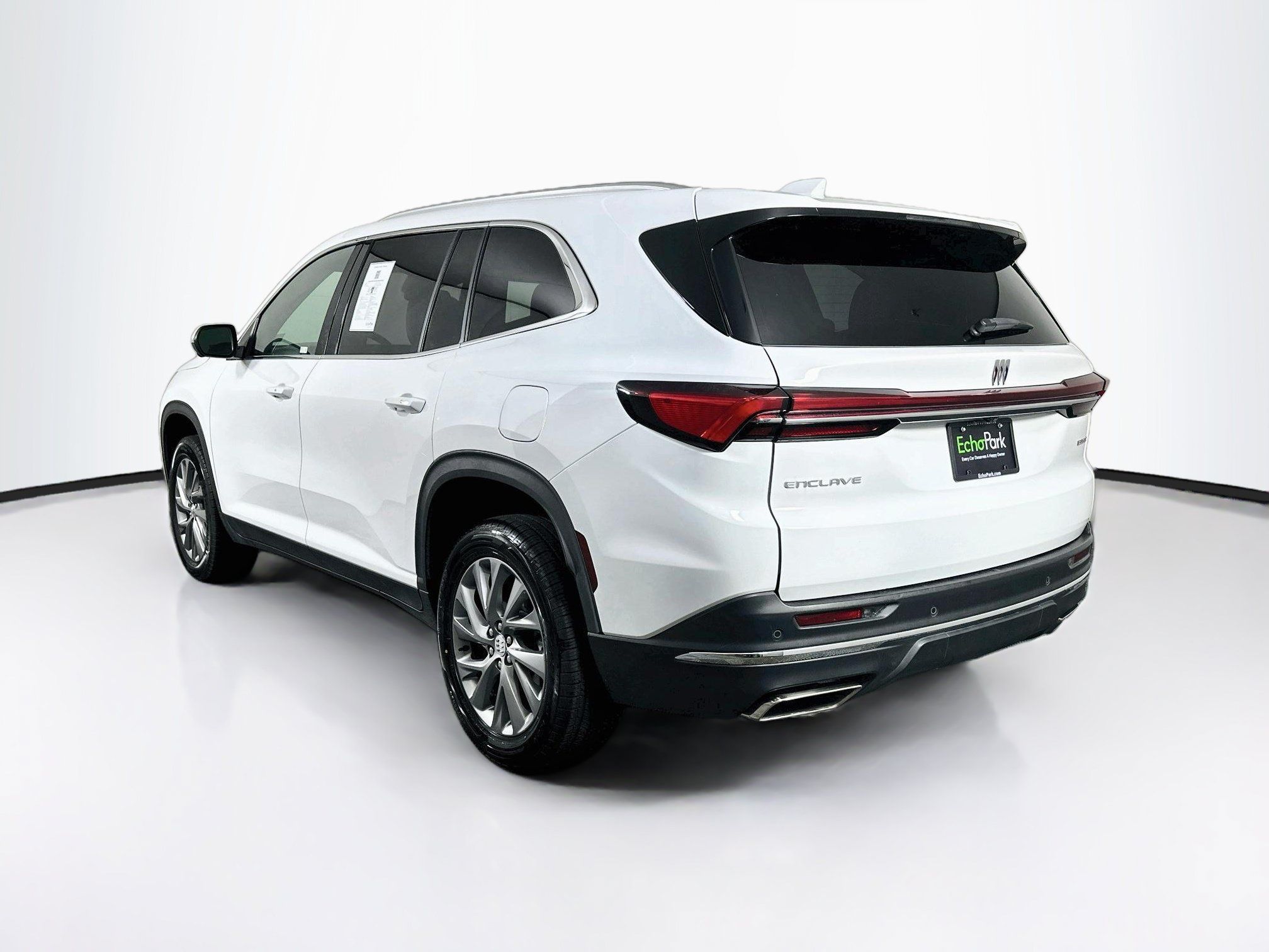 Used 2025 Buick Enclave Preferred FWD image 5
