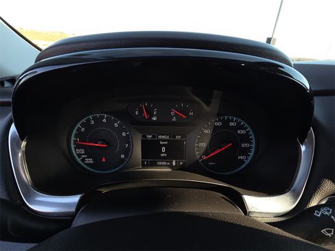 Used 2020 Chevrolet Traverse LS image 16