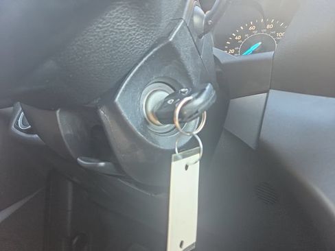 Used 2018 Ford Escape SE w/ SE Sync 3 Package FWD image 19