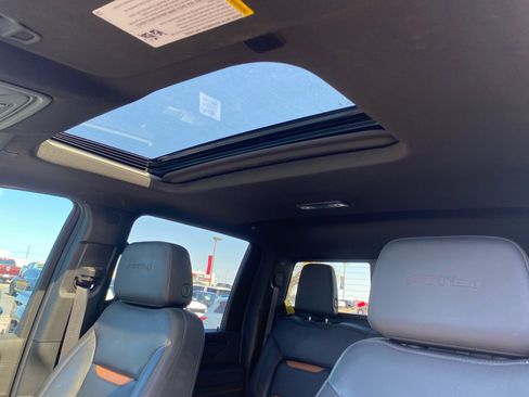 Used 2024 GMC Sierra 2500 AT4 w/ AT4 Premium Plus Package image 19