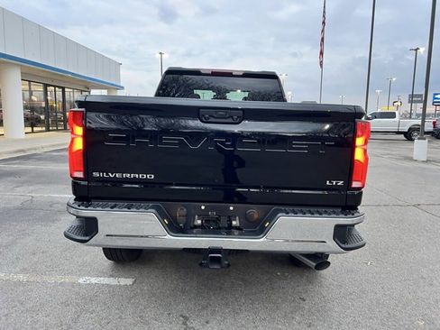 Used 2025 Chevrolet Silverado 2500 LTZ image 5