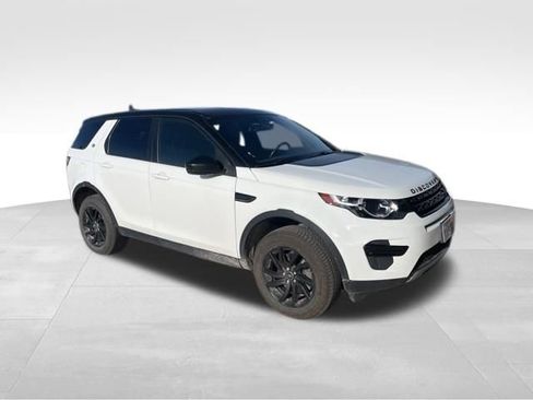 Used 2018 Land Rover Discovery Sport SE image 6
