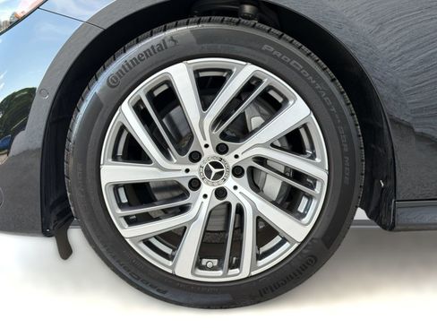 Used 2025 Mercedes-Benz E 350 Sedan image 13