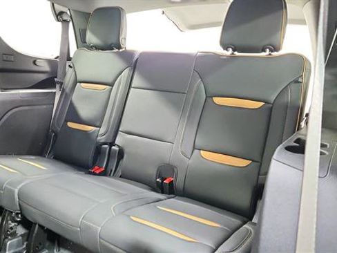 Used 2024 GMC Yukon AT4 w/ Technology Package image 22